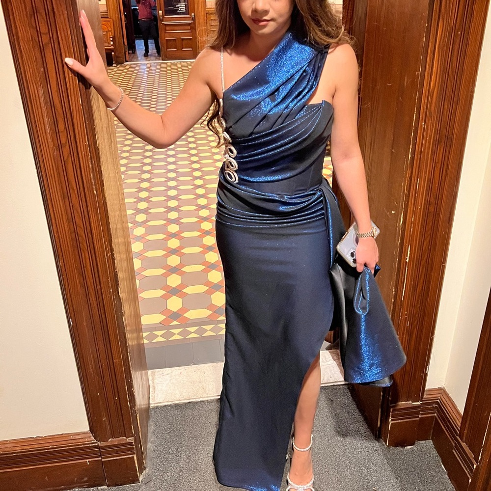 Blue dress